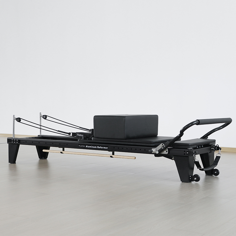 Pilates all - track reformer made of aluminum alloy （Q76）